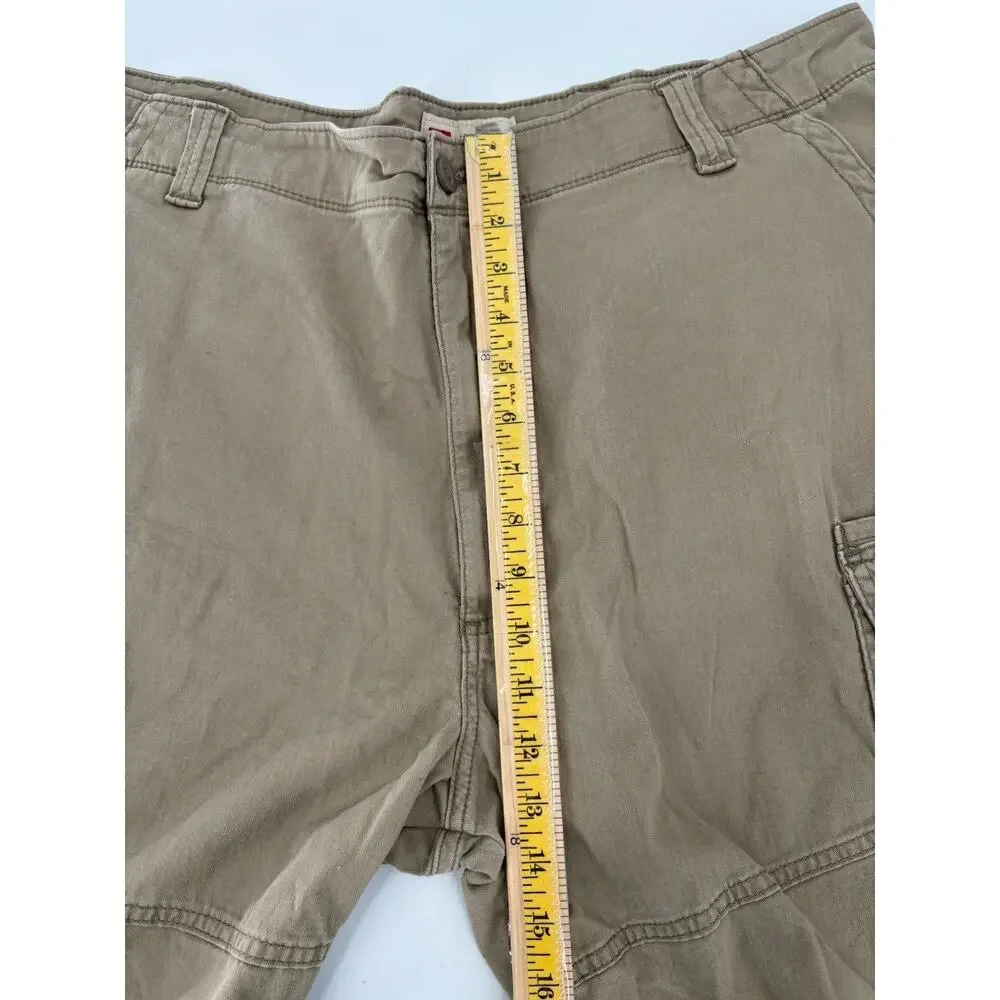 Wrangler Relaxed Fit Shorts Mens 42x10 Beige Cargo Cotton Blend Outdoor Pockets